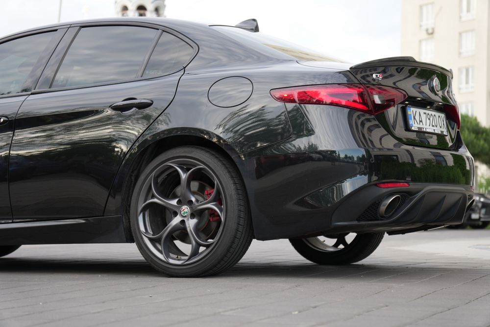 Alfa Romeo Giulia 2017 VIN ZARFAEEN6J7563965 фото оголошення 8 з 24
