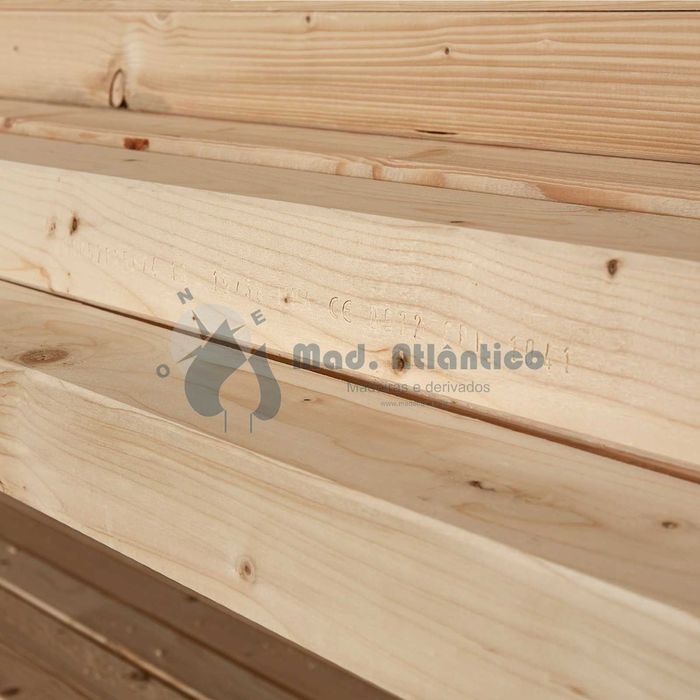 Barrotes de Casquinha Branca KVH Acabados