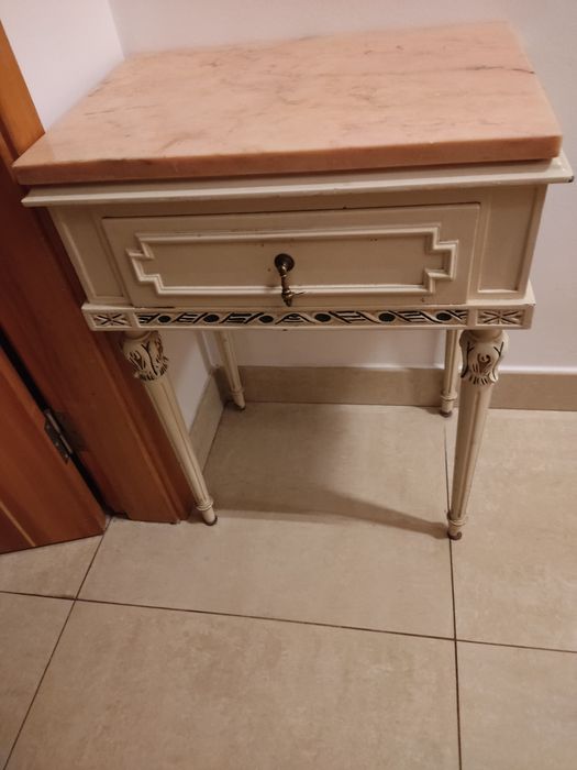 Vendo cómoda e duas cabeceiras vintage