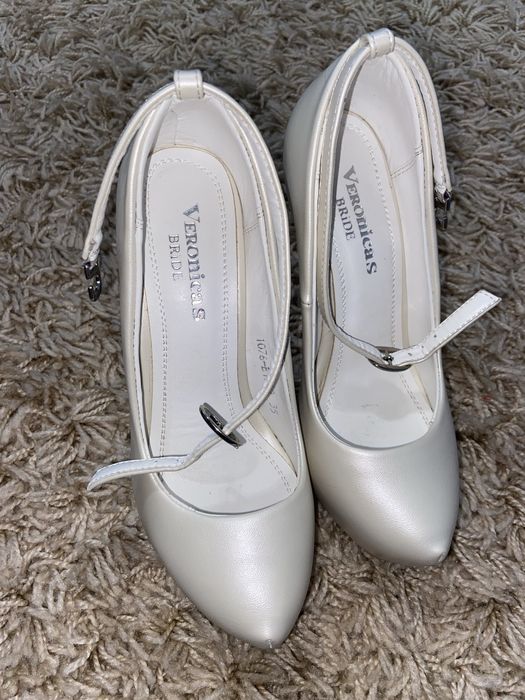Весільні туфлі 35р