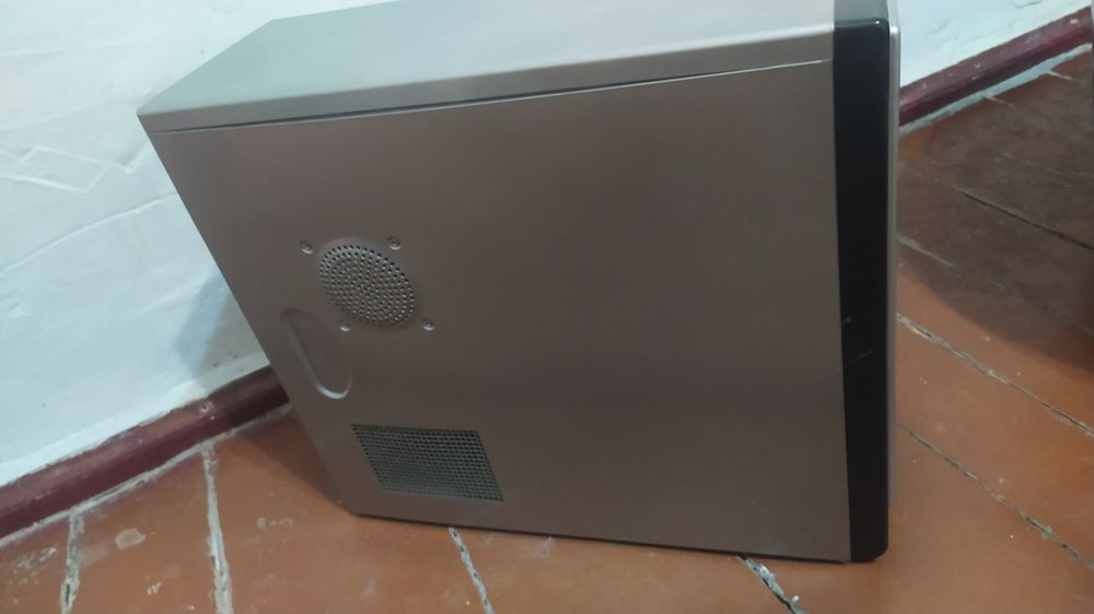 Полноразмерный корпус ПК