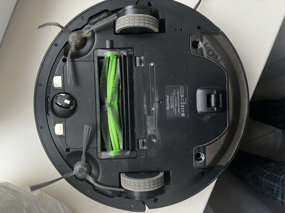 IRobot roomba combo роботплыесос с влажной уборкой