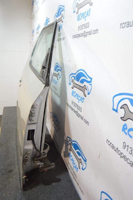 PORTA FRENTE FRONTAL DIREITA SKODA ROOMSTER I 1 MK1 5J 5J7 FECHO