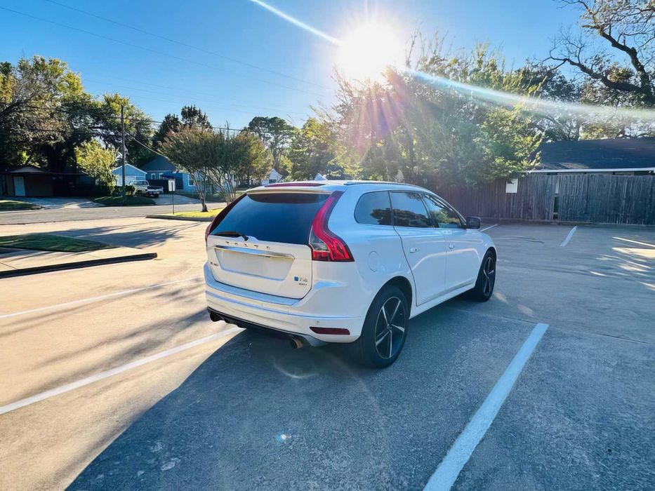 Volvo XC60      2015