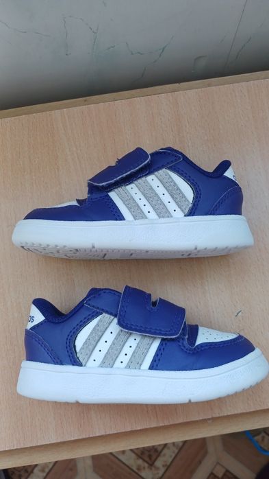 Дитячі кросівки Adidas розмір 22 кроссовки адидас