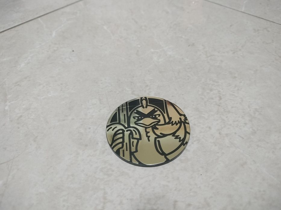 Moeda Pokemon Farfetch TCG -2022