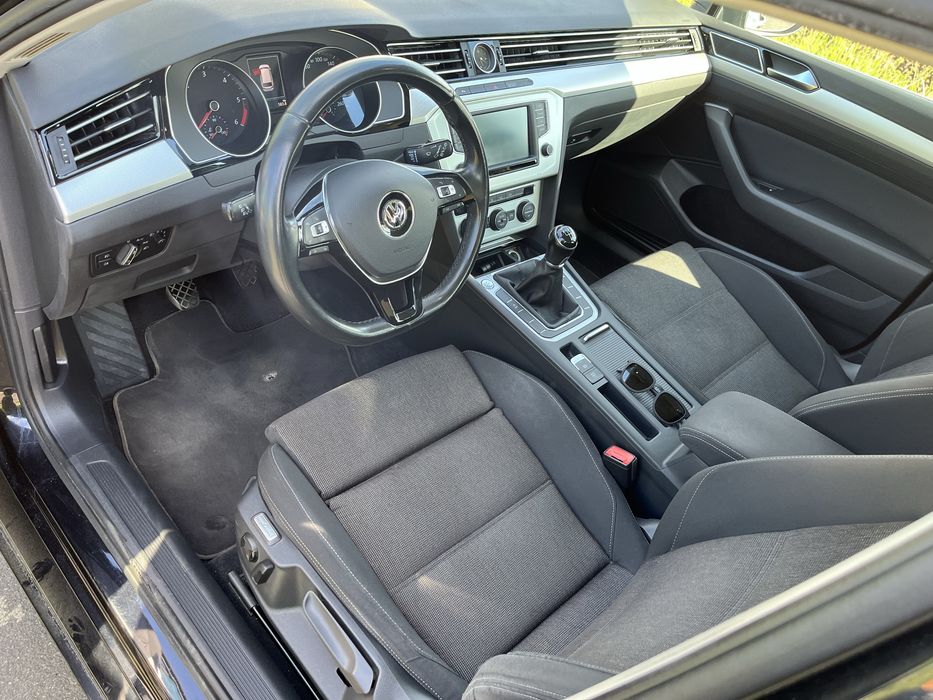 Volkswagen VW passat b8 1.6 diesel, kamera, radary,HAK  zadbany !
