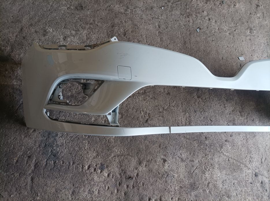 Zderzak przedni Clio iv lift