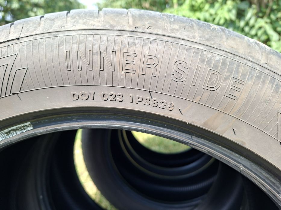 Sprzedam 4 opony Vredestein 235/50 R18
