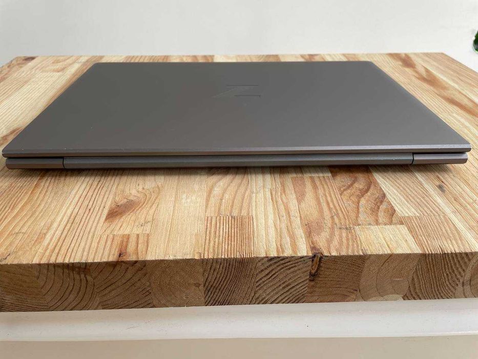Ноутбук HP ZBook 14 G7 / Core i7-10510U / 16GB / 256GB SSD / 14" FHD IPS / робоча станція — б/у з Європи