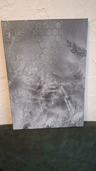 Абстрактна  картина в сірих тонах.