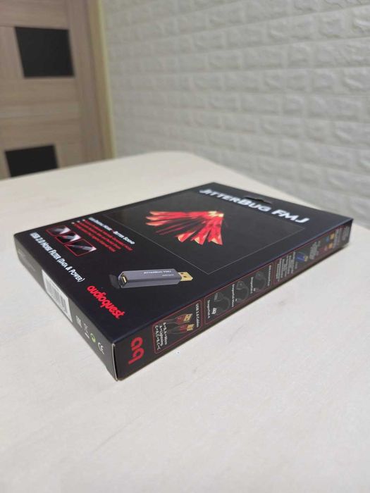Аудіо AudioQuest JitterBug FMJ USB 2.0 Покращення якості звуку / Фільтр шумів даних та живлення