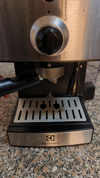 Máquina café electrolux eea111