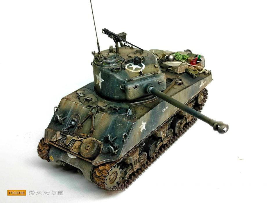 Sherman M4A3 1/35 Zvezda