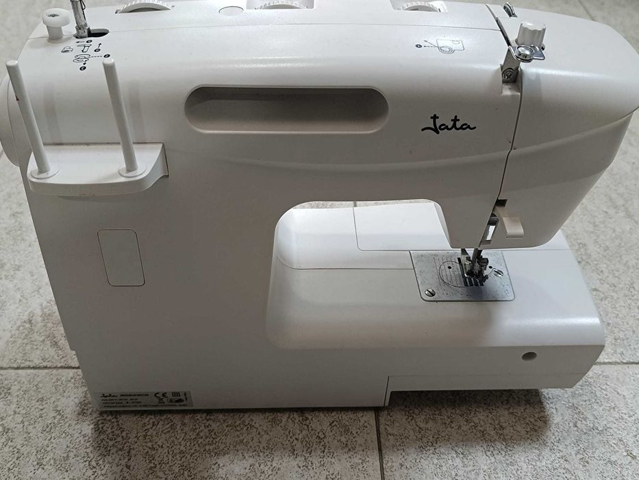 Maquina costura Jata
