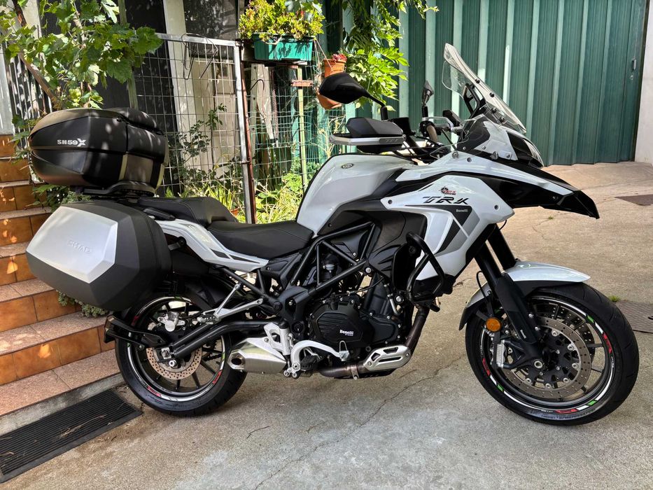 Benelli TRK 502 com kit malas