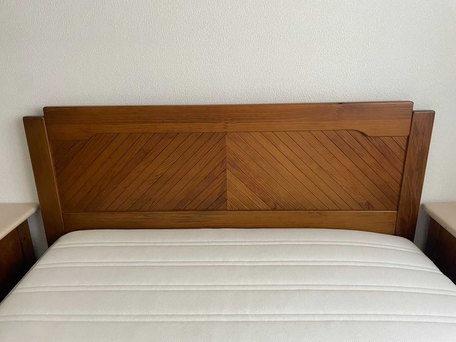 Cama de casal + cabeceiras