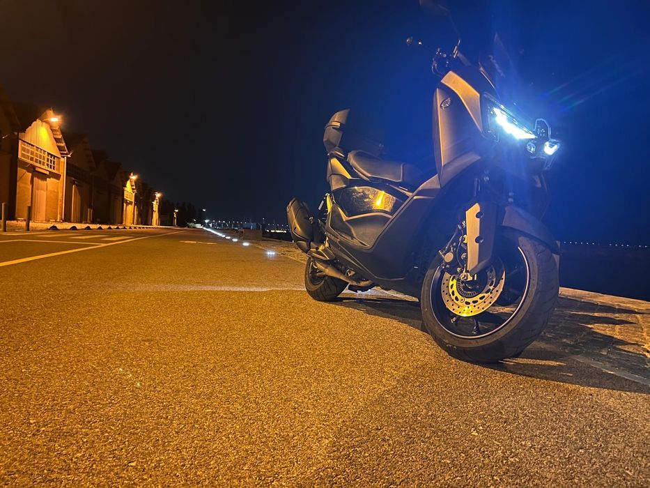 Nmax 2025 ótimo estado