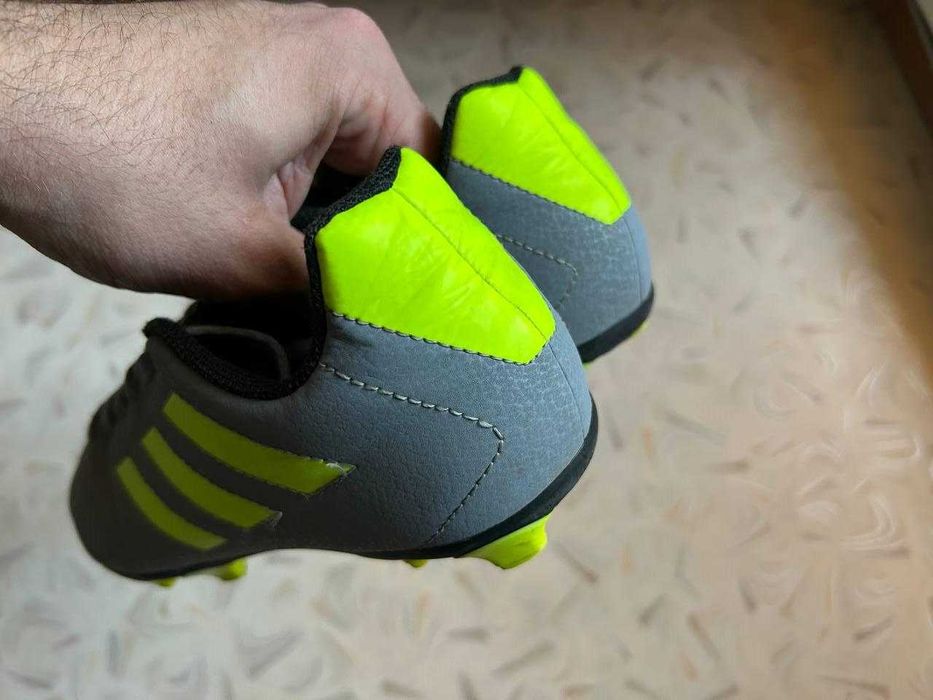Бутсы Adidas 37р (23 см)