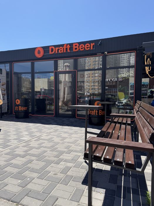 Продам готовий прибутковий бізнес – пивний магазин Draft Beer з терасою в дуже гарній локації