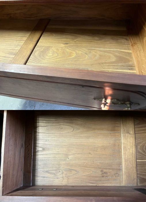 Cómoda antiga de madeira nobre com pedra mármore e espelhos