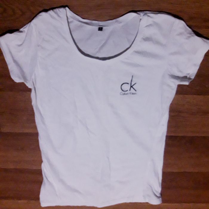 Пакет фирменных женских футболок и майка (CK, Zara, H&M) р. S-M