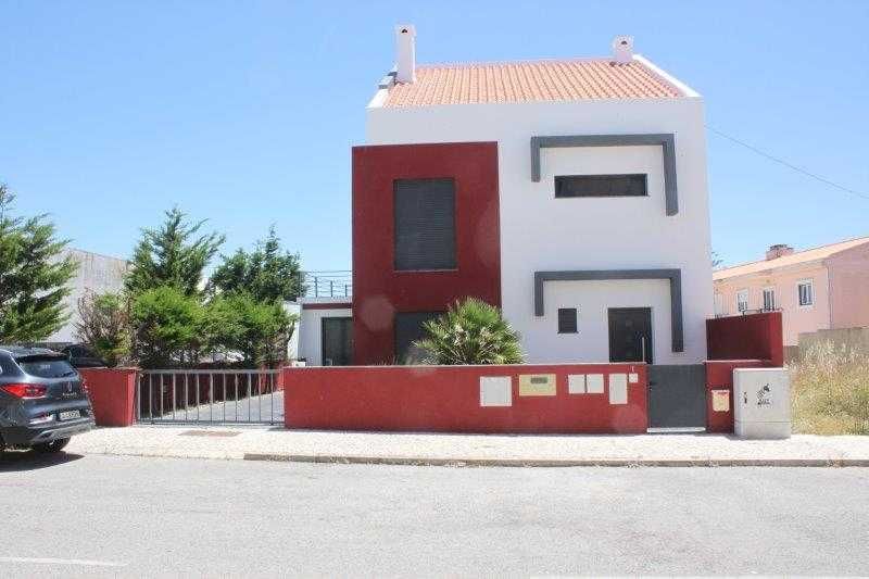 Arrenda-se agradável Apartamento T2 Peniche