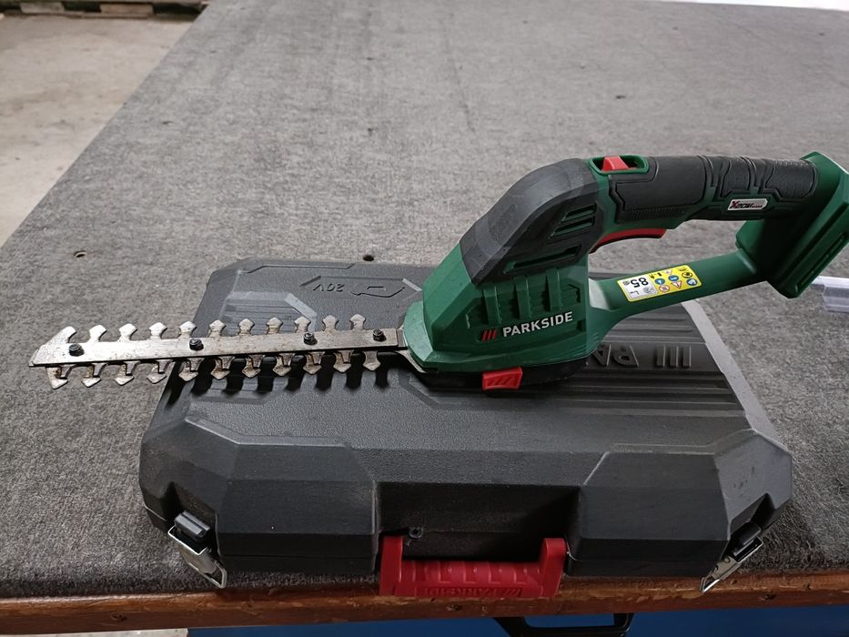 Máquina de cortar sebes