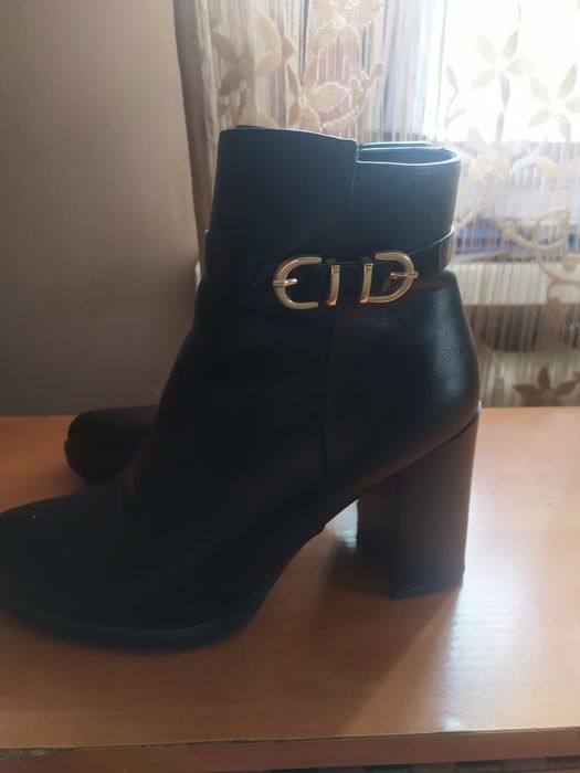 Черевики жіночі осінні