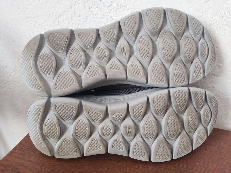 Skechers Hands Free Slip-ins 39 розмір