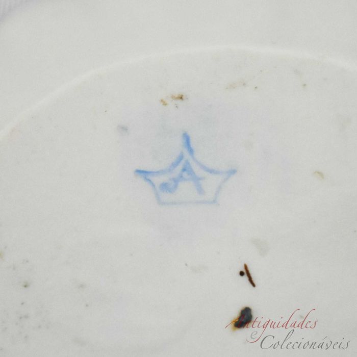 Par conchas Porcelana Artibus decoradas a ouro