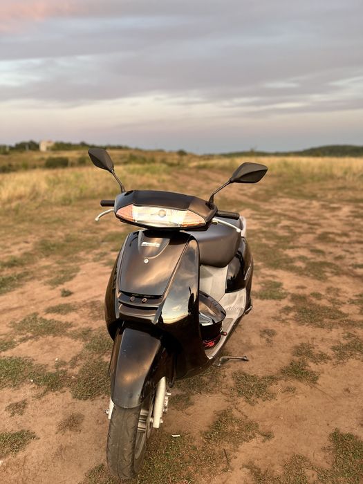 Продам Хонда LEAD100