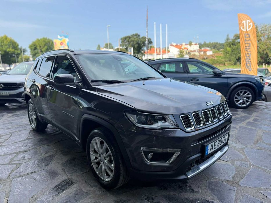 Jeep Compass Limited — photo 2