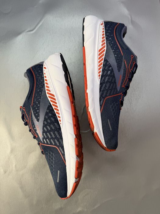 Кроссовки Brooks Adrenaline GTS 21