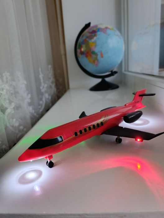 Літак зі світлом