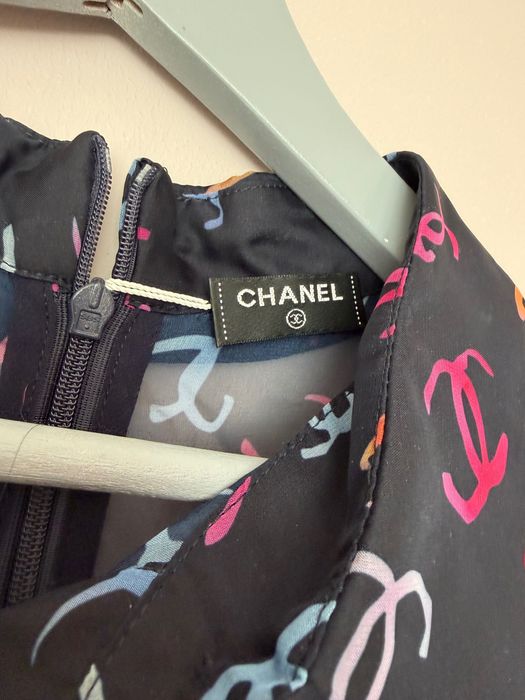 Sukienka CHANEL kolorowa nowa z paskiem s m