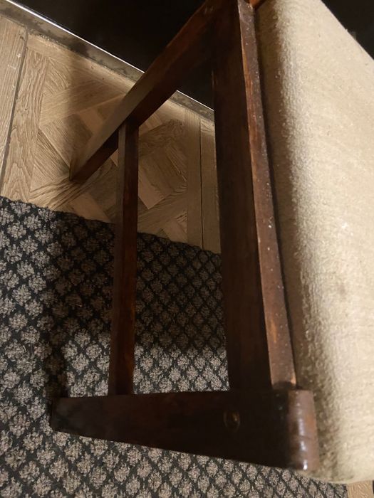 Cтілець дерев‘яний гарний добротний