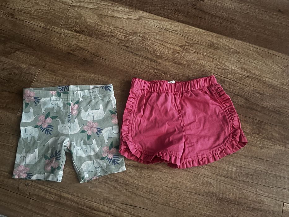 Krotkoe spodenki w rozmiarze 24 miesiące