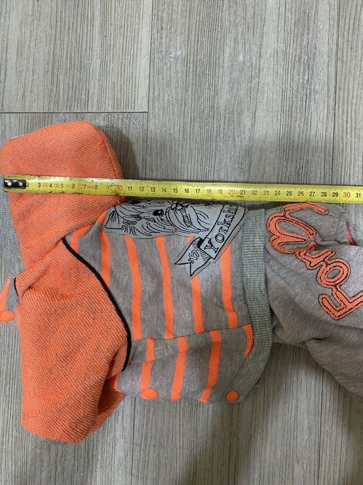 Трикотажный комбинезон для собак Йорк оранжевого цвета. Куртка