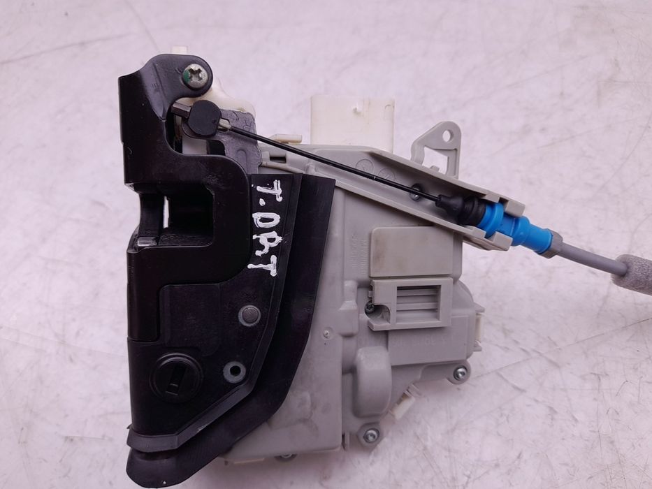 Fechadura / fecho porta trás direito AUDI Q2 (GA)