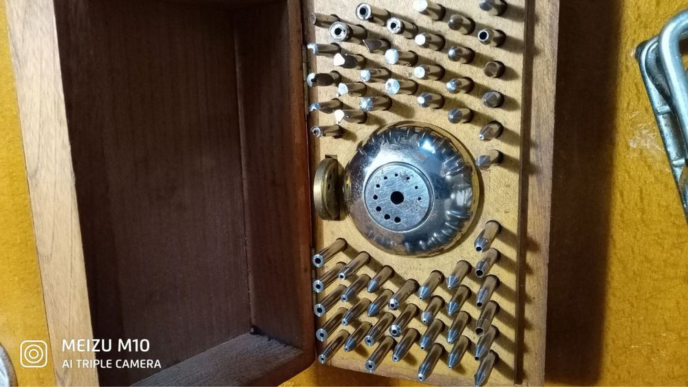 Часовой инструмент, пуансоны для ремонта часов.