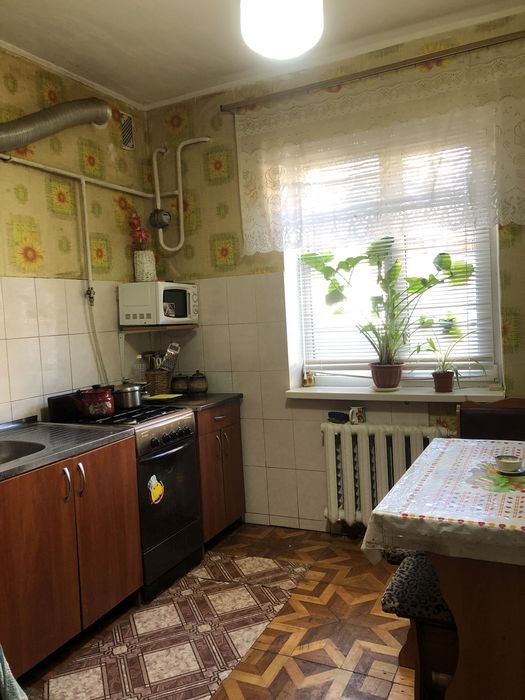 Продам затишний будинок в місті