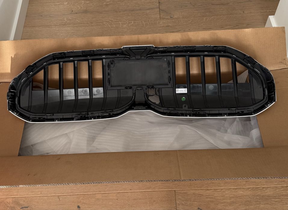 BMW g60 g61 grill oryginalny