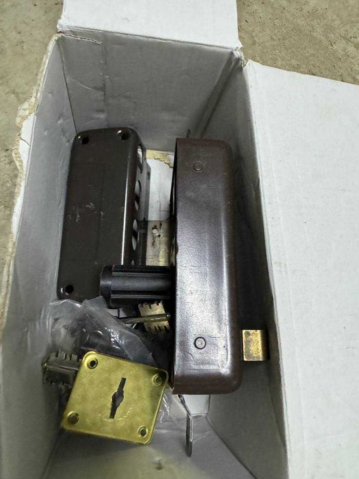 Fechadura direita Cisa