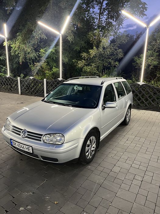 Volkswagen Golf 4 Універсал