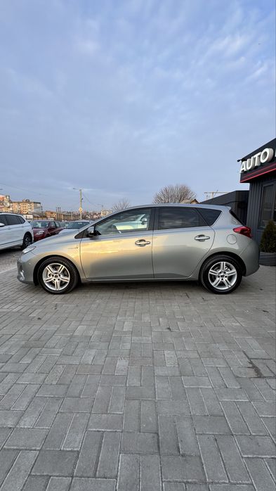 Toyota Auris Hybrid Тойота Ауріс 2014 р 1,8 бенз/електро АКПП Панорама