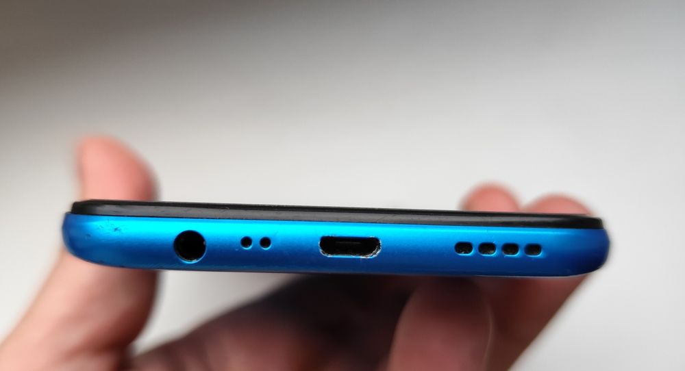 Realme C3 2/32 добре працює б/у