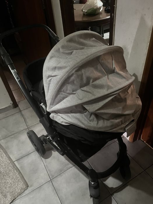 Carrinho usado como novo