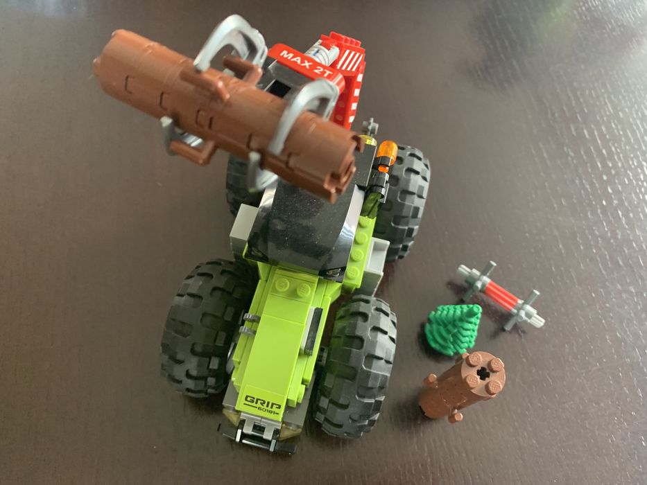 Lego 60181 Traktor leśny