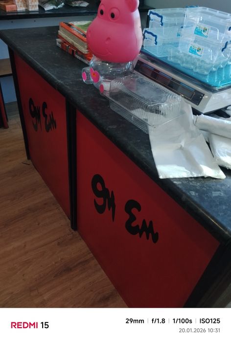 Продам прилавків і вітрини для міні магазина